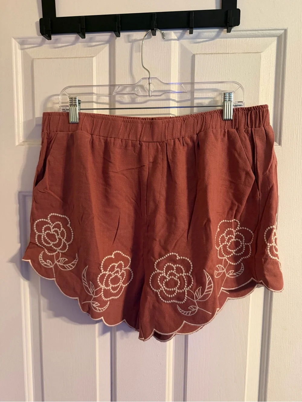 Umgee Rust Linen Blend Embroidered Scallop Hem Shorts 1XL NWT